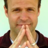 Dan Wilt fingers touching_square